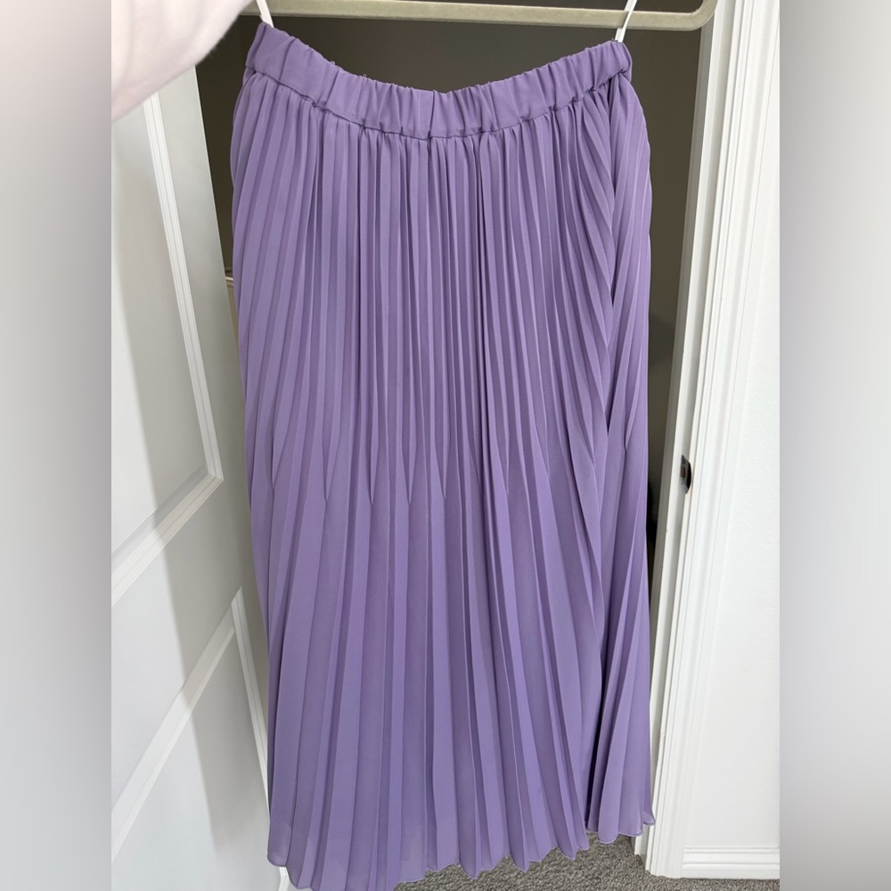 Elegant Purple Pleated Skirt